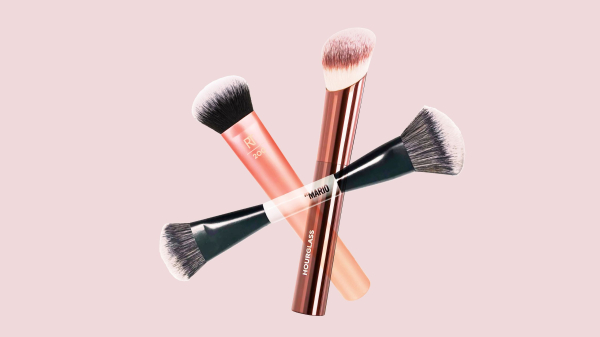 7 Best Foundation Brushes for an Airbrushed Finish